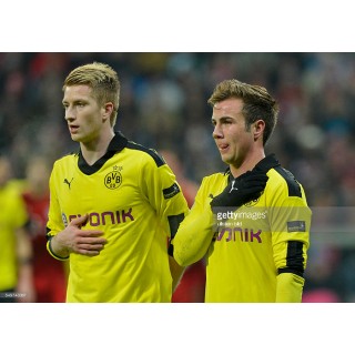 Dortmund Leuchte auf DIE BVB Stiftung 2012-2013 Sleeve Soccer Patch / Badge
